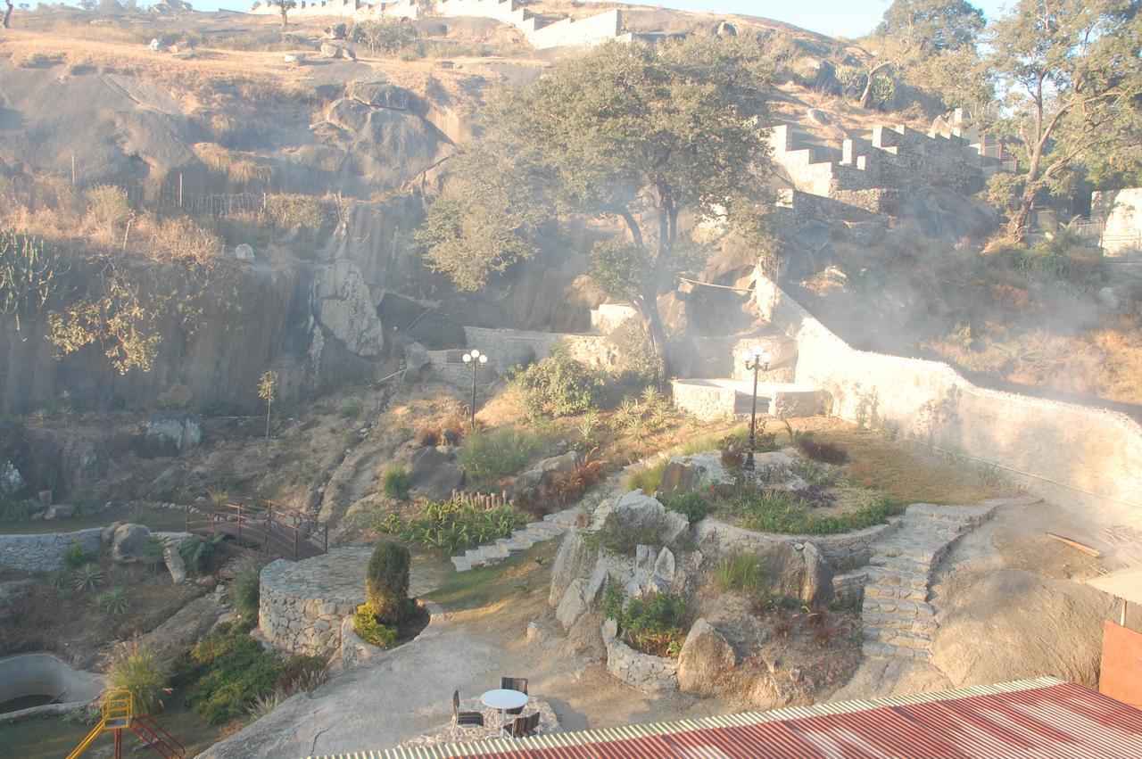 Hotel Karnavati Abu Zewnętrze zdjęcie