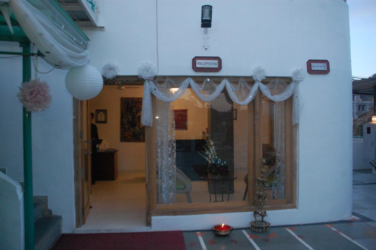 Hotel Karnavati Abu Zewnętrze zdjęcie