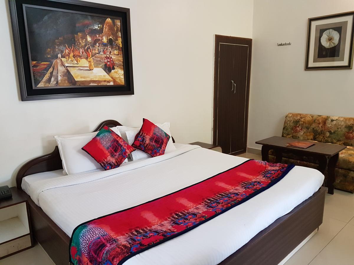 Hotel Karnavati Abu Zewnętrze zdjęcie