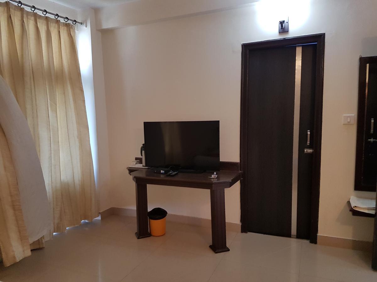 Hotel Karnavati Abu Zewnętrze zdjęcie